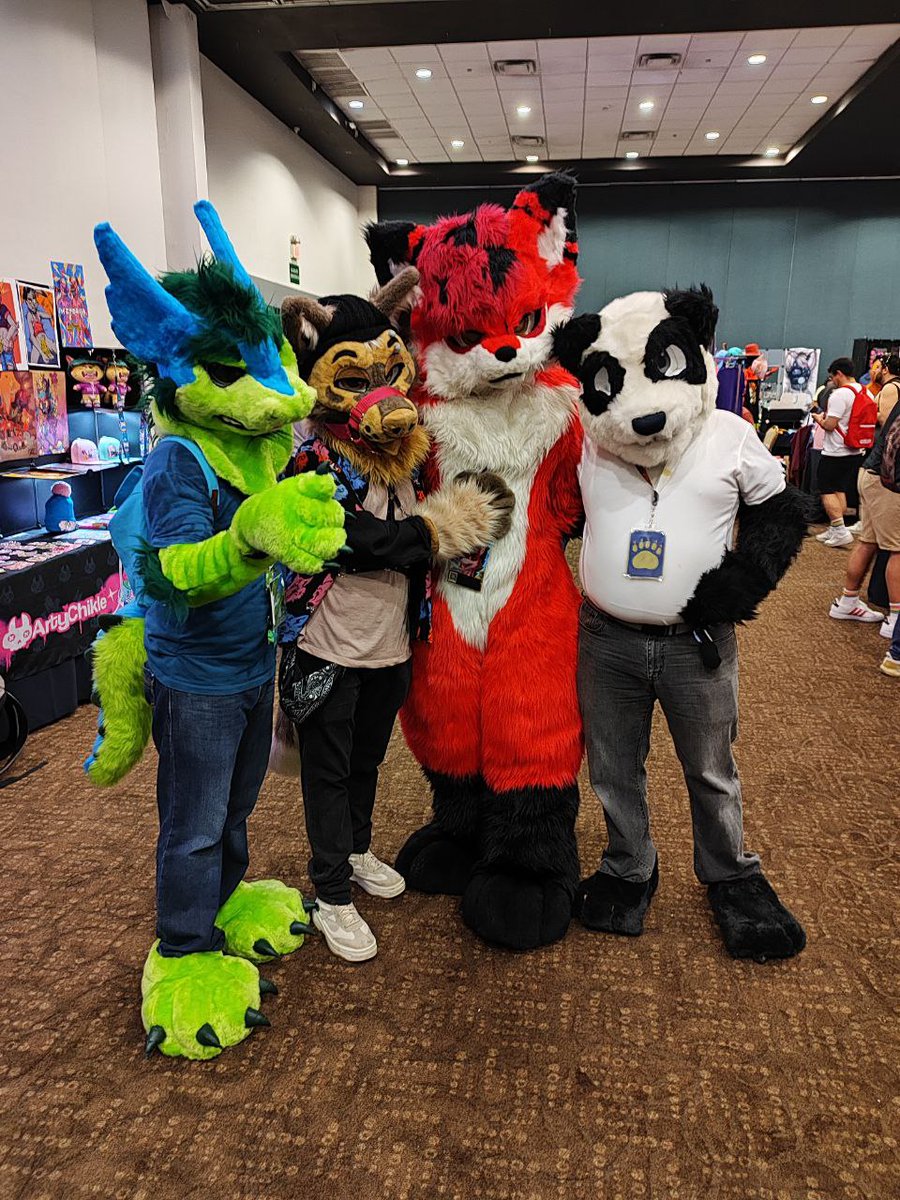 koori_panda's tweet image. Some pics on MercadOwO Vol 3
Featuring the amazing @Yoshpper  :3