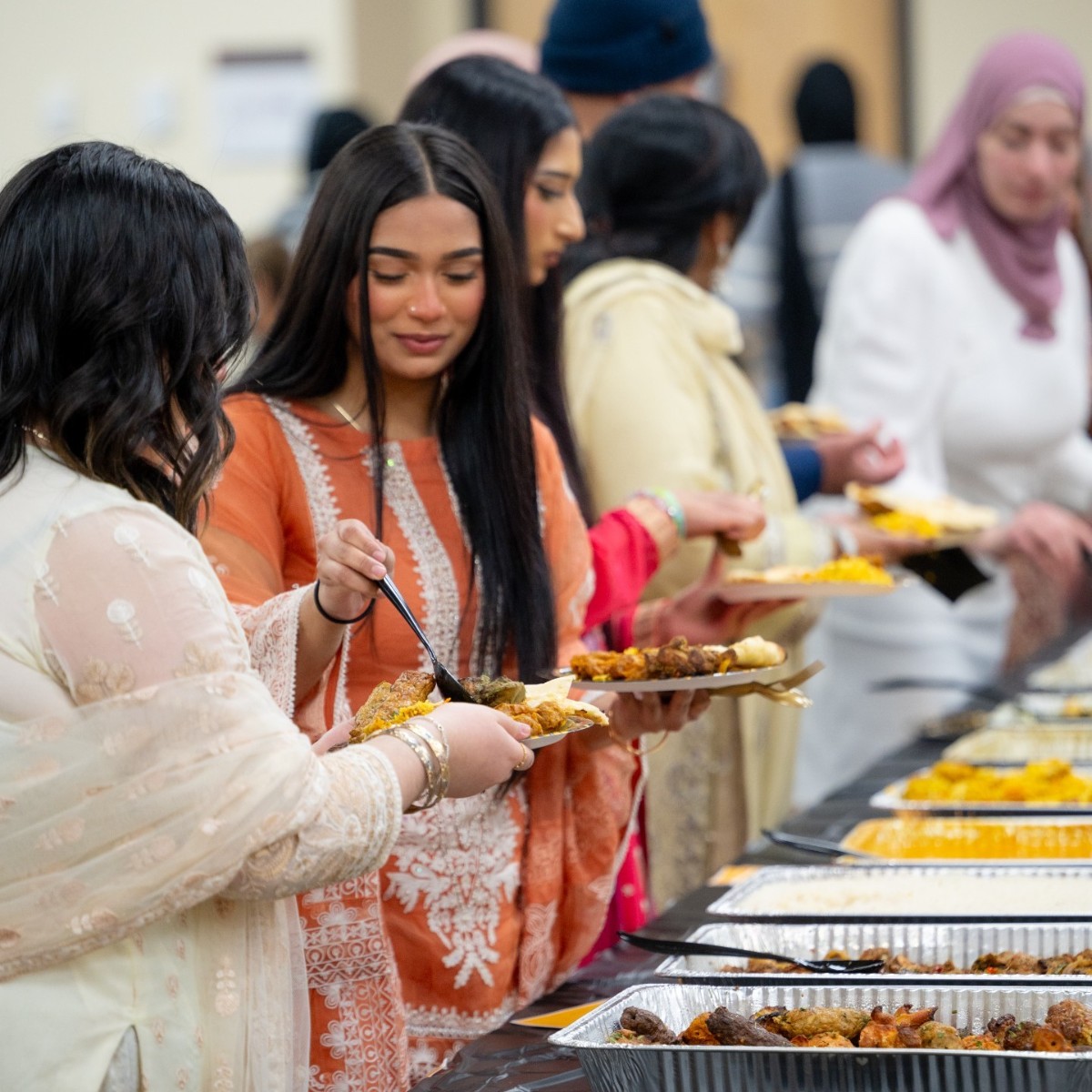 💻 Join us virtually on 4/17 at 2 p.m. for 'Navigating Identities: A Deep Dive into Asian American Student Experiences.' Attend to celebrate #APAHM as we engage in discussions aimed at deepening our understanding of the Asian American community. ℹ️ brnw.ch/21wIPyT