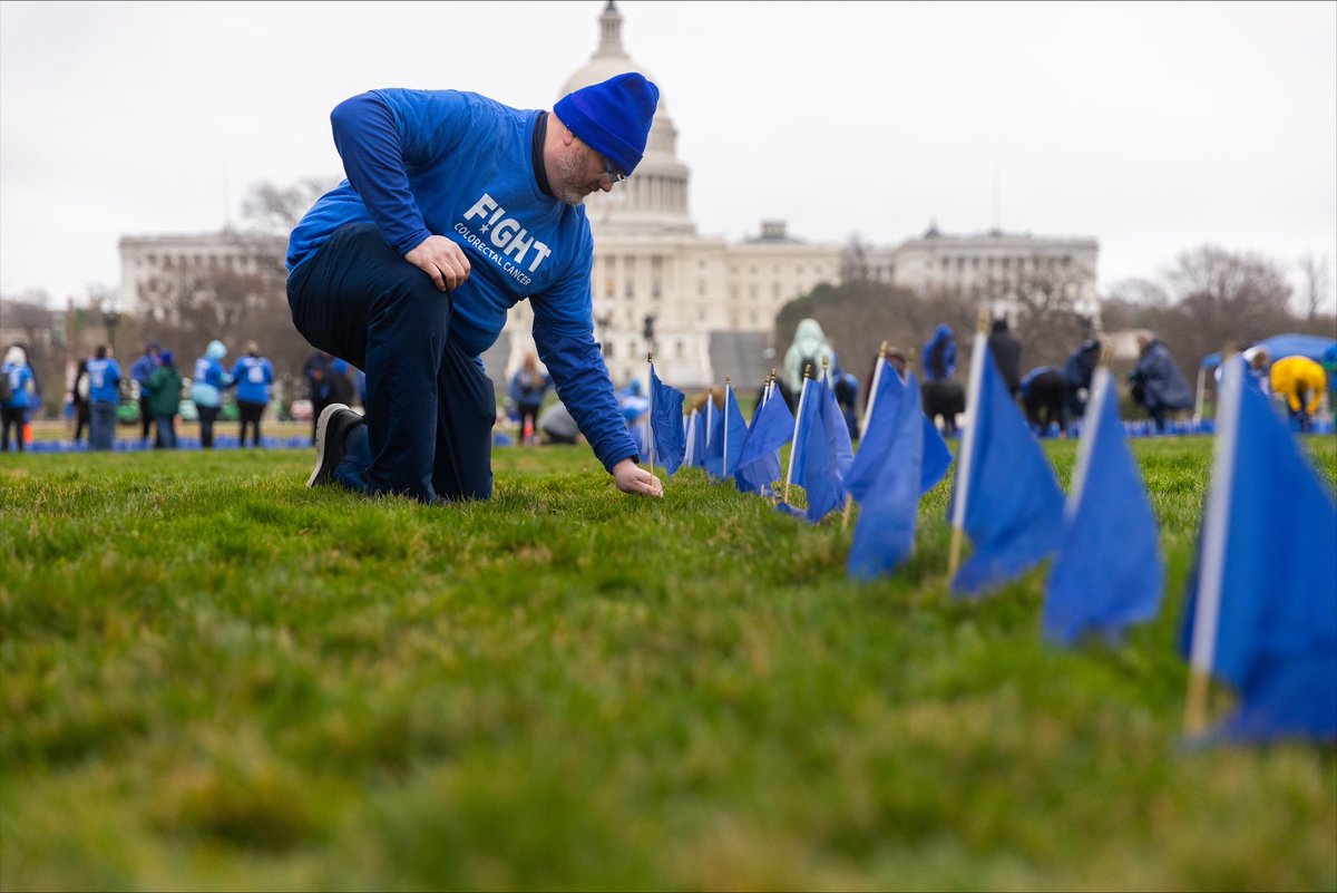 Celebrating #VolunteerAppreciationMonth! Nearly 400 volunteers planted 27,400 flags on the National Mall, each representing a projected #ColorectalCancer diagnosis in 2030. Thank you, United in Blue volunteers, for your dedication and impact! 💙