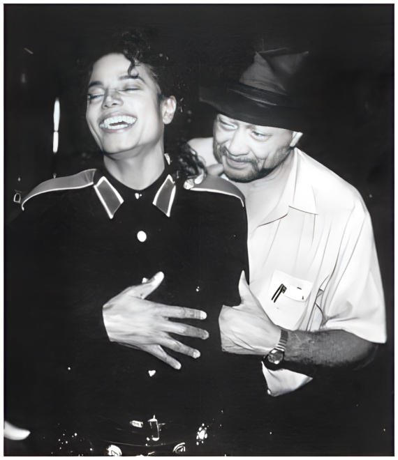 When discussing his admiration and love for Bill Bray in his book “Moonwalk”, Michael wrote: 'I can’t imagine life without Bill; he’s warm and funny and absolutely in love with life. He’s a great man.”