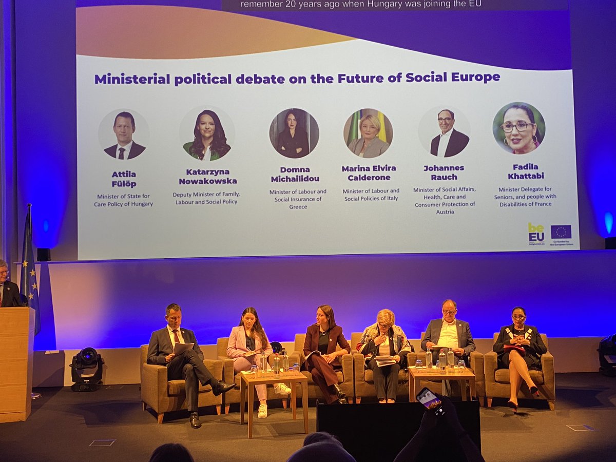Ministerial panel in the future of social Europe happening now. Great to see so many female ministers taking part! #socialrights #lahulpe