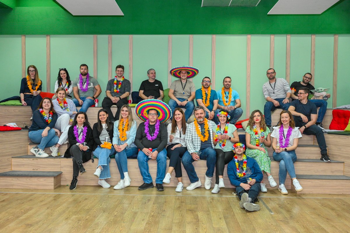 TheItLabs's tweet photo. It's not just about unwinding after a busy week! It's about celebrating our amazing team spirit in the most festive way possible. Take a look at the highlights from our Extravaganza and let’s celebrate together the teamwork, creativity and our fantastic employees! ✨ https://t.co/aJNA9J8Up0