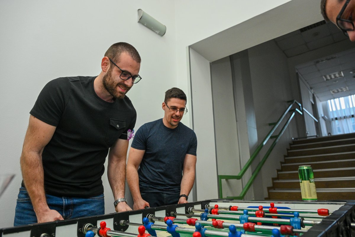 TheItLabs's tweet photo. It's not just about unwinding after a busy week! It's about celebrating our amazing team spirit in the most festive way possible. Take a look at the highlights from our Extravaganza and let’s celebrate together the teamwork, creativity and our fantastic employees! ✨ https://t.co/aJNA9J8Up0