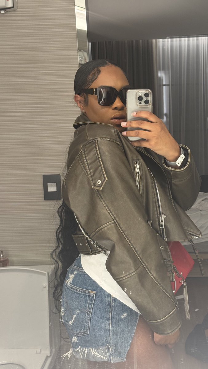BellaNae's tweet photo. 24 Hours In DC 🥂 https://t.co/USxc4diBGz