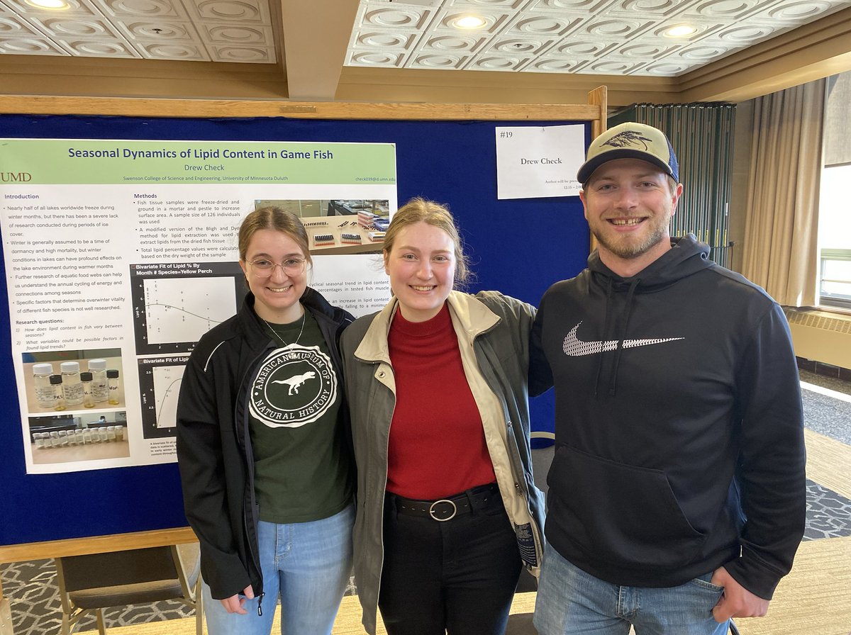 BioLimLab's tweet image. Show as ya go!  Last week, Bio Lim Lab wundergrad Drew Check and MS student Levi Feucht presented preliminary data on the seasonal eating habits of MN game fish. Both are seeing seasonal shifts in diet and lipid stores across species. 🐟