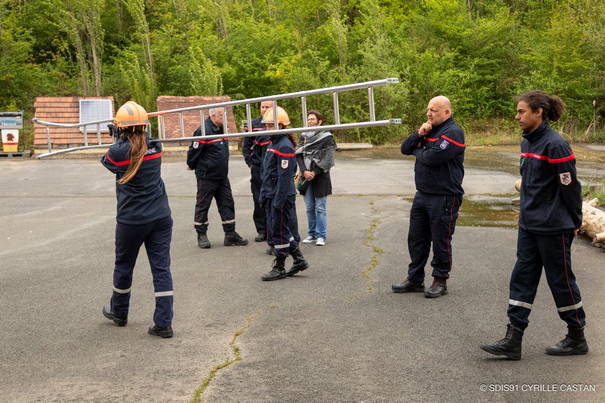 sdis91's tweet photo. #BNJSP2024 | Aujourd'hui a débuté la semaine de préparation au brevet national des jeunes sapeurs-pompiers à l'EDIS. Ces 73 candidats (49 👨et 24 👩) participeront à différents ateliers tels que le sauvetage, l'incendie.. avant de passer l'exam en fin de semaine. Bonne chance 🍀 https://t.co/L0iO4s71bo