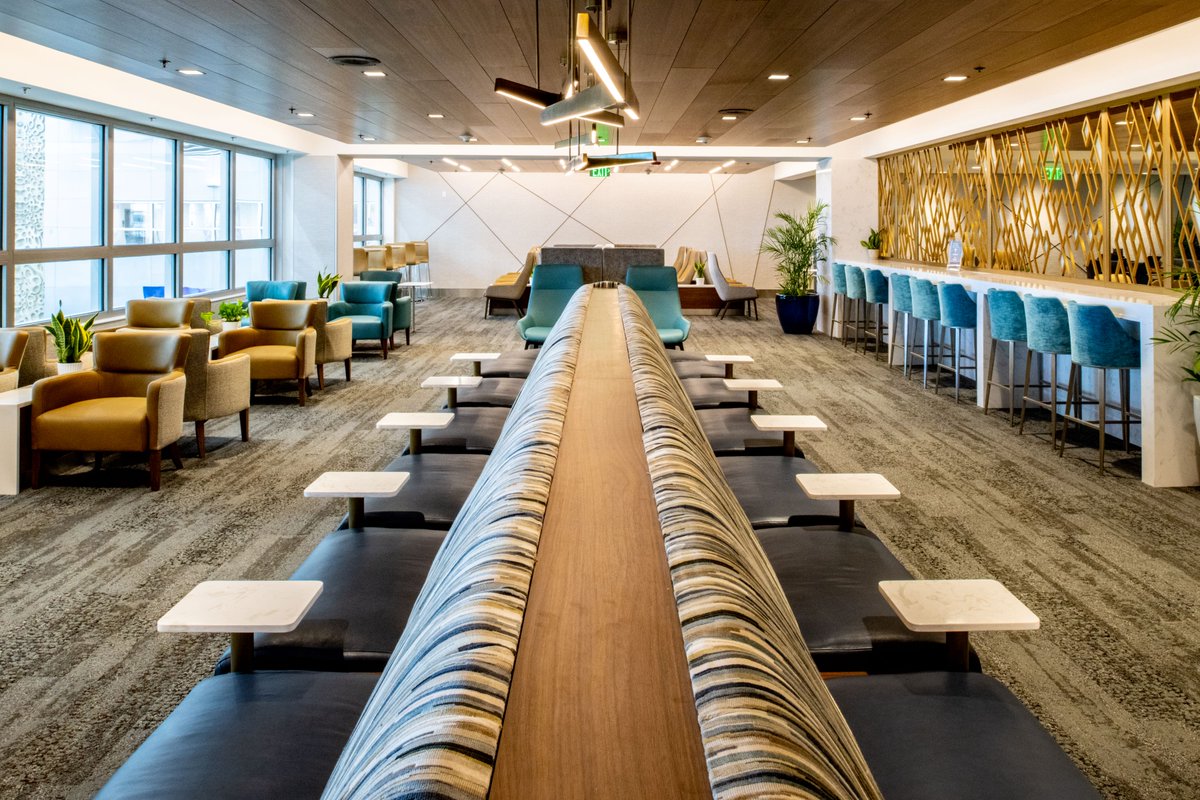 Exciting times at @Delta: the expanded Miami Sky Club is now open. It spans 12,000+ sq feet and has seating for 300 travelers. It's also been redesigned with new furniture and artwork. Let's see how this helps with crowding, especially given that MIA is now a 'gateway hub.'