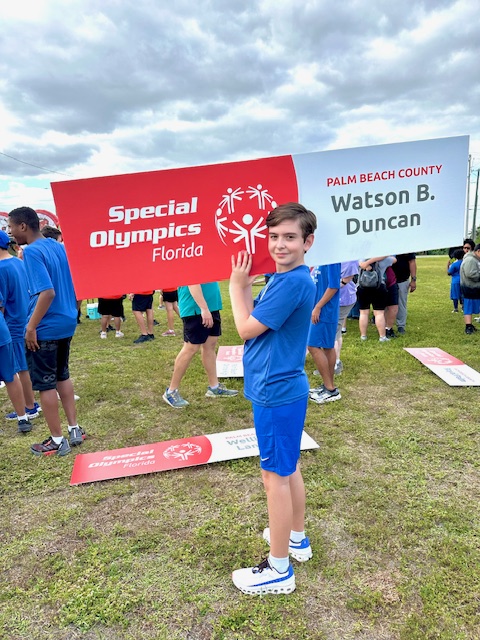 duncan_middle's tweet photo. 🥇Thomas Topolnik placed 1st in 🥎 throw and 🥈in the 50 M on Saturday at the Area meet. He's now a finalist for the State Special Olympics games!! @SpecialOlympics @Area4SuptPBCSD @duncanpto https://t.co/p4P8N0z0tg