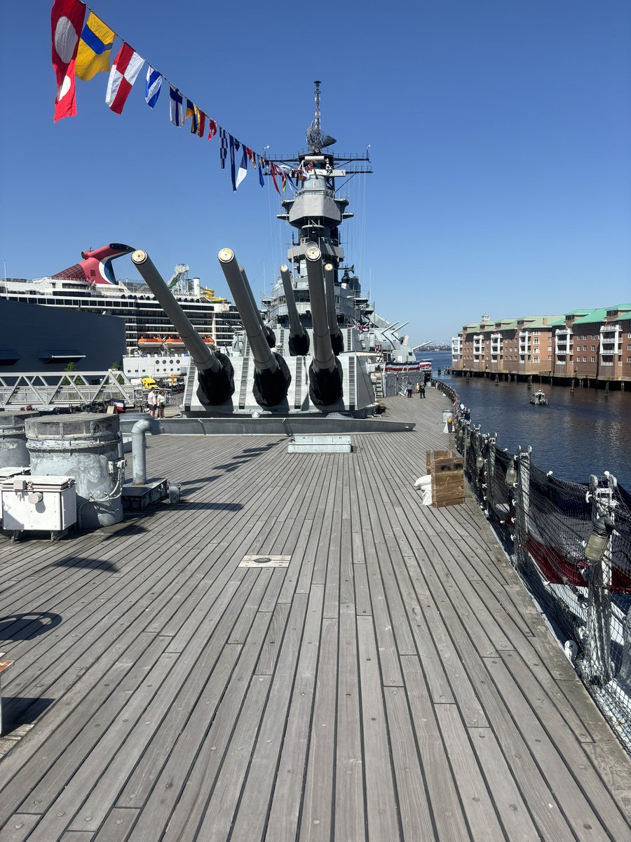 BWACFPipeMajor's tweet photo. After a long day of Rehearsals yesterday getting massed pipes and drums sets off and to our formation. Today we have some free time and exploring USS Wisconsin

#VIT24 #piping #USNavy #USA #travel https://t.co/dmQtR0wwqJ