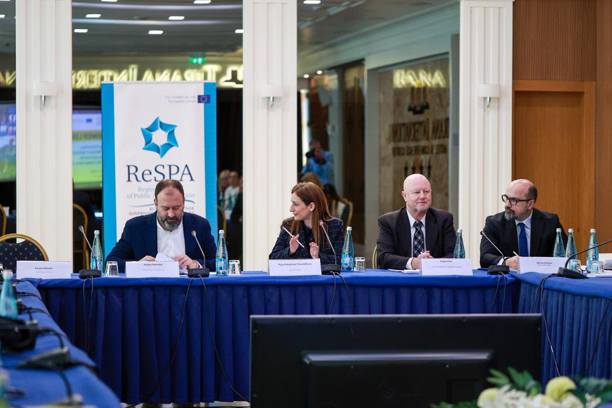 Arbjan's tweet image. Një staf i trajnuar, i aftë dhe profesional në bashkitë tona është jetik për garantimin e shërbimit cilësor për qytetarët tanë. Ndaj, vlerësojmë rolin e Shkollës Rajonale për Administratën Publike për fuqizimin dhe trajnimin e administratës vendore.

#Shqipëria2030
#Bashkitëforta