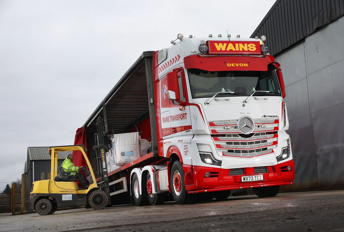 Last week's <a href="/SMMT/">SMMT</a> Transport News Brief features, SMMT scores Gold with Investors in People, eletrifying bus depots, repowering buses for York, zero emission van for Michelin and new truck for haulage firm in Devon

linkedin.com/posts/will-ree…

<a href="/TNB_News/">Transport News Brief</a>