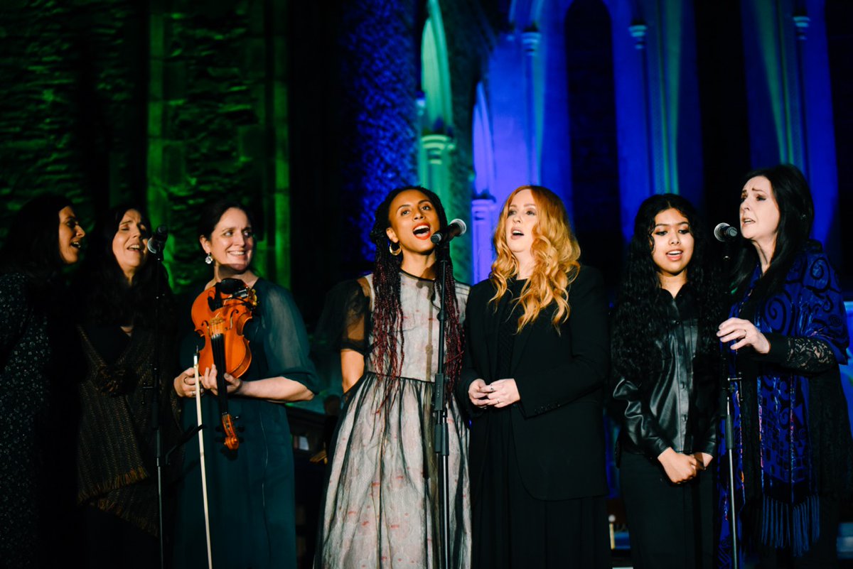 🎶She Moves Though The Fair🎶 A look back at our concert featuring a range of Irish Female Talent performing traditional and contemporary songs. A big thank you to Moya Brennan, Loah, Lisa Lambe and The Henry Girls for taking the stage at St. Brigids Cathedral.
