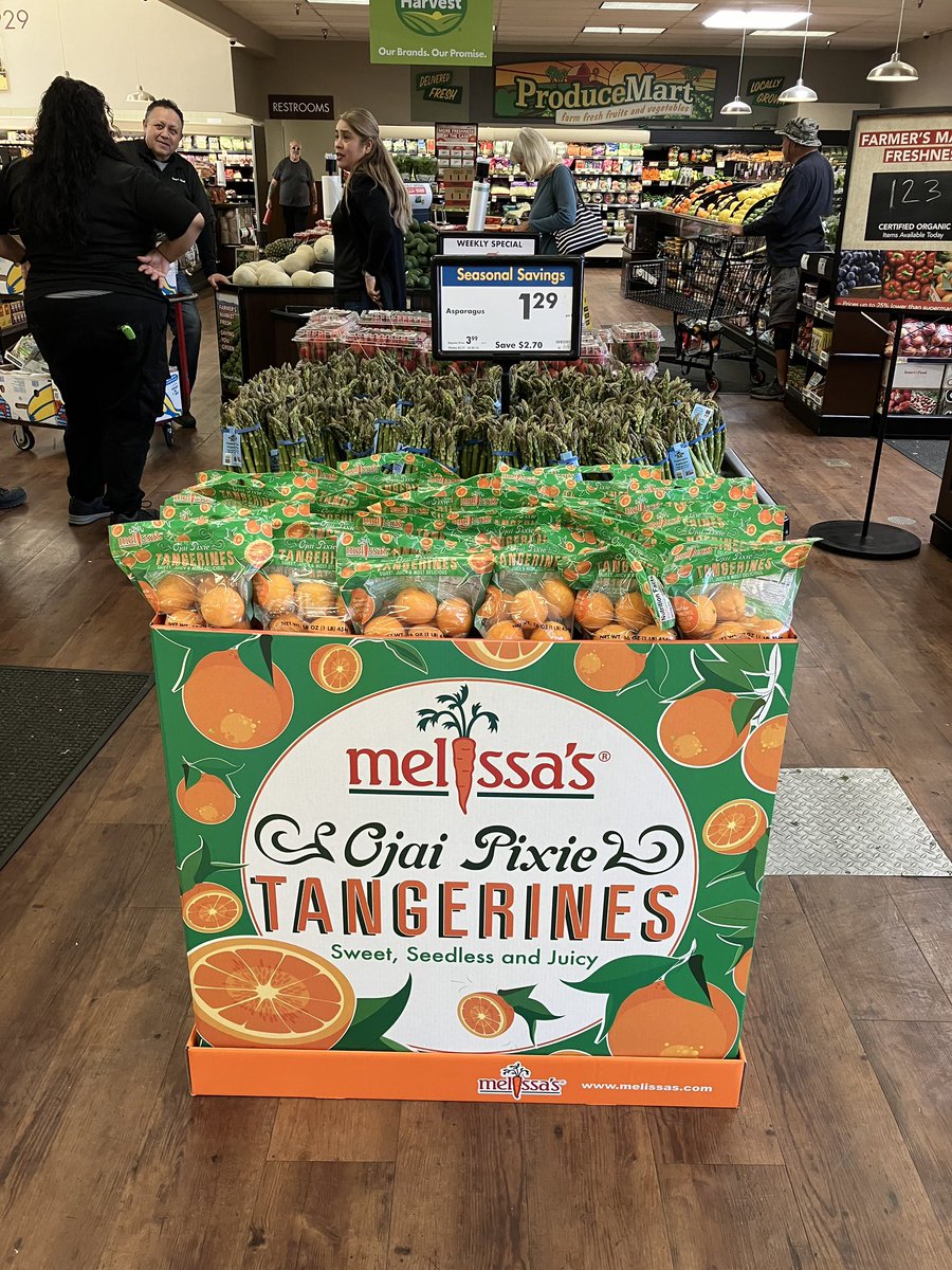 Our Friends @smartfinal have a special deal on the famous Ojai Pixie Tangerines! 🍊 Make sure to grab yours before they’re gone! Only available March-May 🤗 #Seaonal #Ad