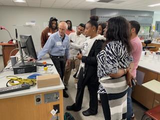 Crystallographic Workshop was held at Prairie View Tx on April 12. Thanks Lee and Eric! Lee Daniels (@Rigaku) demonstrating the BENCHTOP SINGLE CRYSTAL X-RAY DIFFRACTOMETER @ the 2nd Prairie View A&M (@PVAMU) and Texas A&M University (@TAMUChemistry) Crystallographic Workshop.