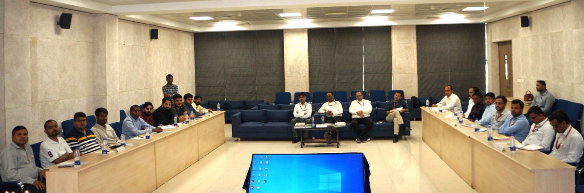 MECL organised half day session for the Project Managers on 15.04.2024. The session was graced by the presence of Shri. Pankaj Pandey, D(T), senior officials of MECL & members of CIC. Shri Pankaj Pandey emphasized the need to be updated with new tools & methods.#CIC#Newtool#MECL