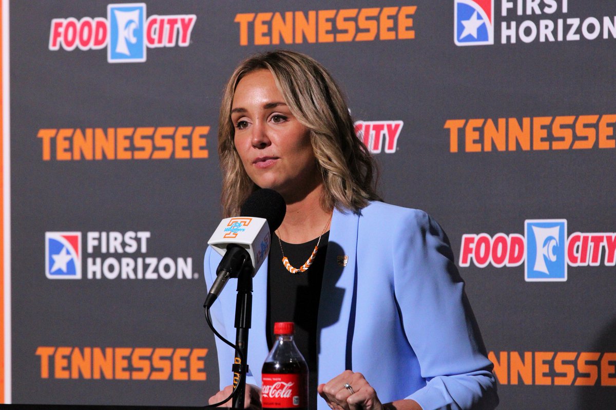#Insider: Besides Jenna Burdette, who else is Tennessee head coach Kim Caldwell looking at to be assistants on her staff? Names we are hearing #LadyVols #ncaaw #ncaawbb theballout.com/2022/12/2024-w…