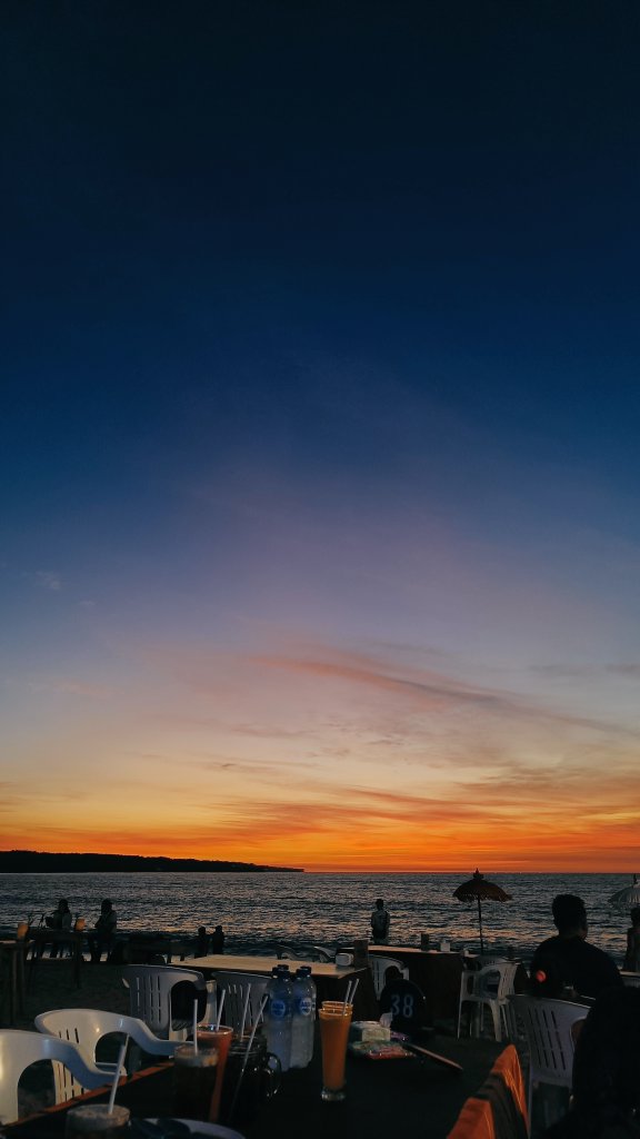 silenceofo's tweet photo. Wallpaper edisi Yellow Sun https://t.co/yfUUiuc2NH