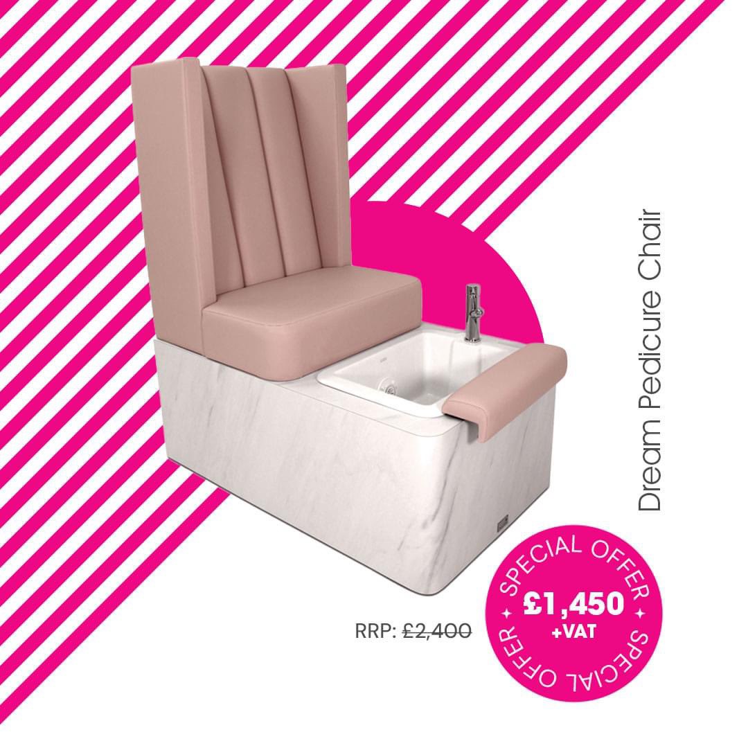 Don't miss out on REM's End of Line Clearance Offers! 💇‍♀️ 

Explore our discounted salon products available to buy online, whilst stocks last 😍

Order now and get them delivered to your door in just 4 to 5 weeks 📦

Shop today: clearance.rem.co.uk

#salon #offers #UKMFG