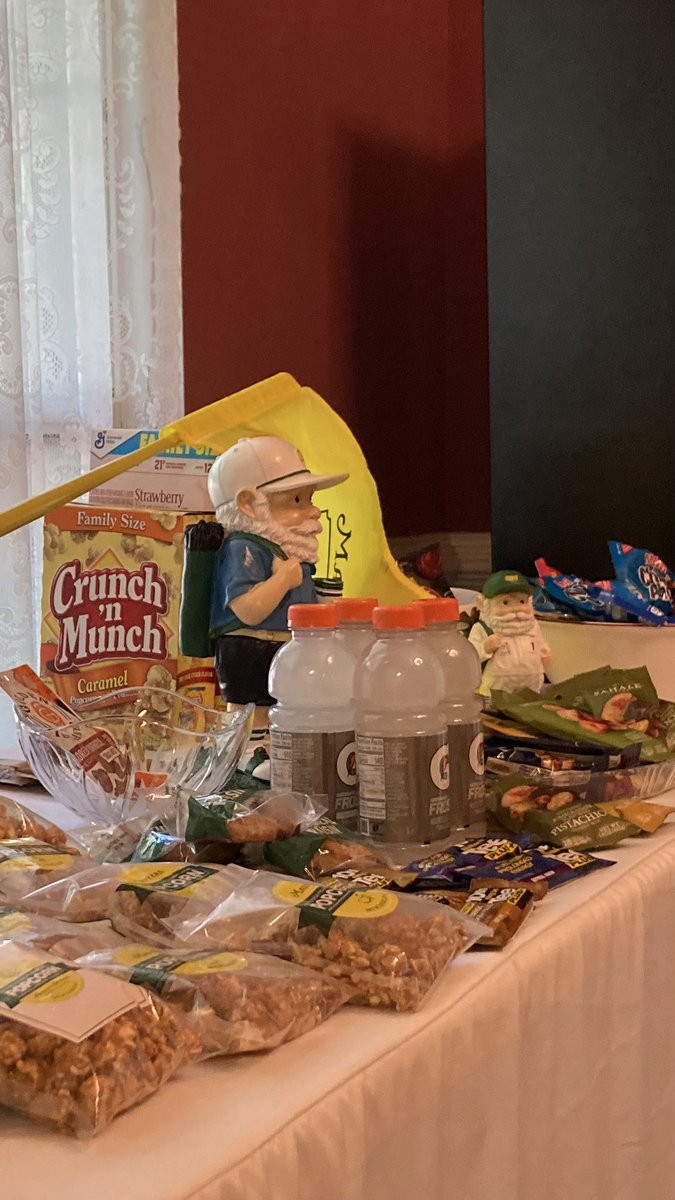 SteveKling1's tweet photo. Can anyone find the newly added item to the Masters week snack table?😉 #FourTimeWinner @jtedscott https://t.co/UZAgc4Ar7x