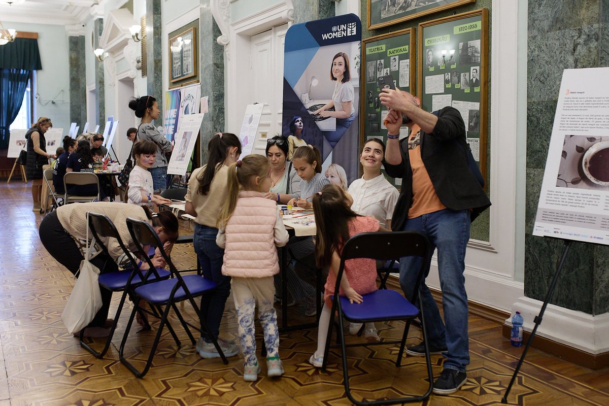 dominika_unw's tweet photo. A painting workshop concluded UN Women's initiatives during #RomaWeek with the message #WeHaveTheSameRights. Empowerment & inclusion will continue to be the main directions driving our efforts for Roma women & girls to be actively involved at all levels in social & political life https://t.co/JNoKvYXFmK