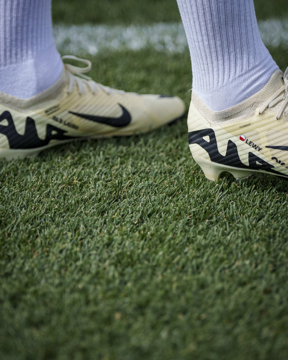 The feet that give us Lewy Ball 😍