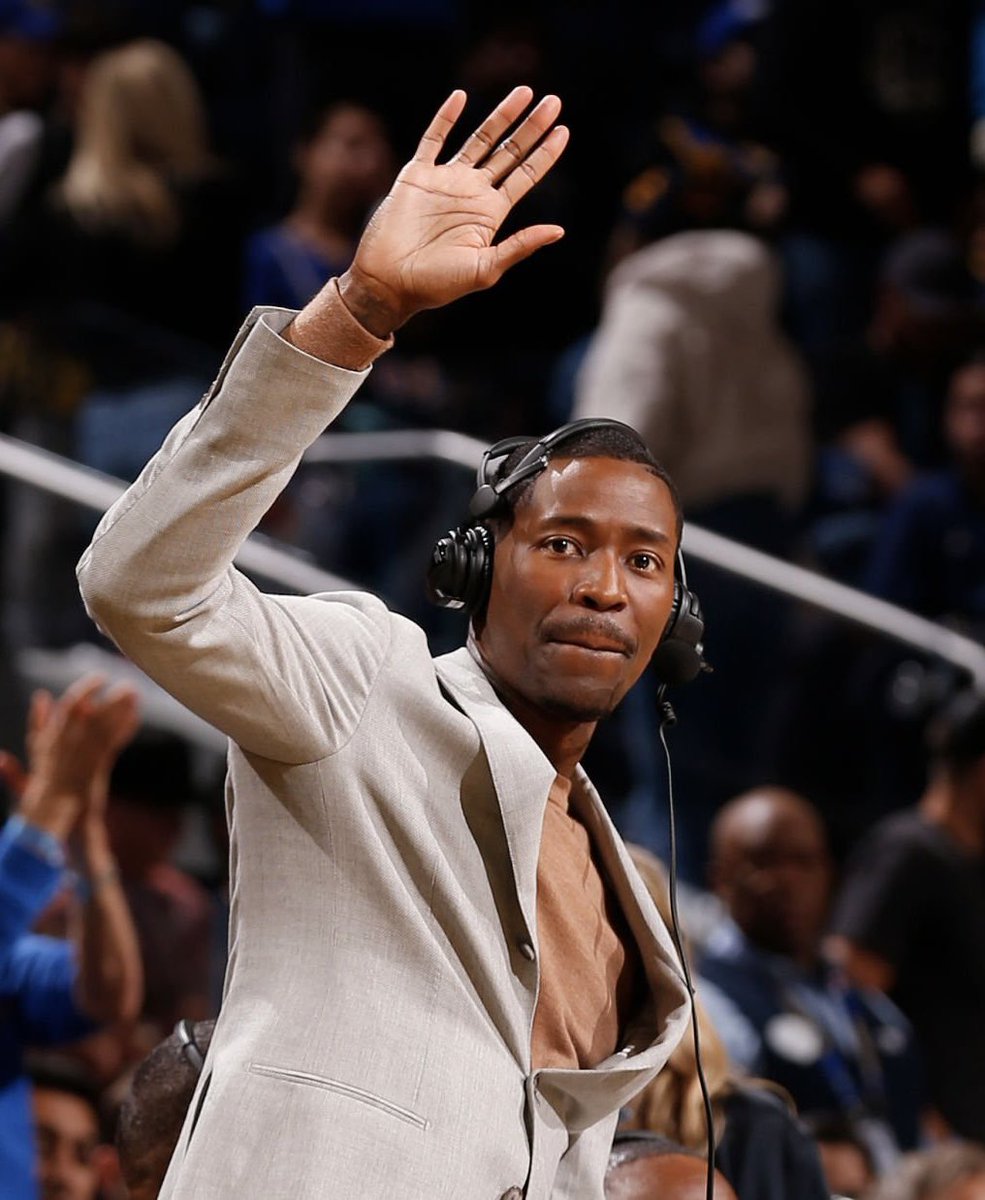 Jamal Crawford has an issue with basketball media “My problem is basketball is one of the only sports, or only things, where you don’t have to be a professional to judge professionals and get people looking at it like you’re the gospel, and it’s crazy to me.” (h/t…