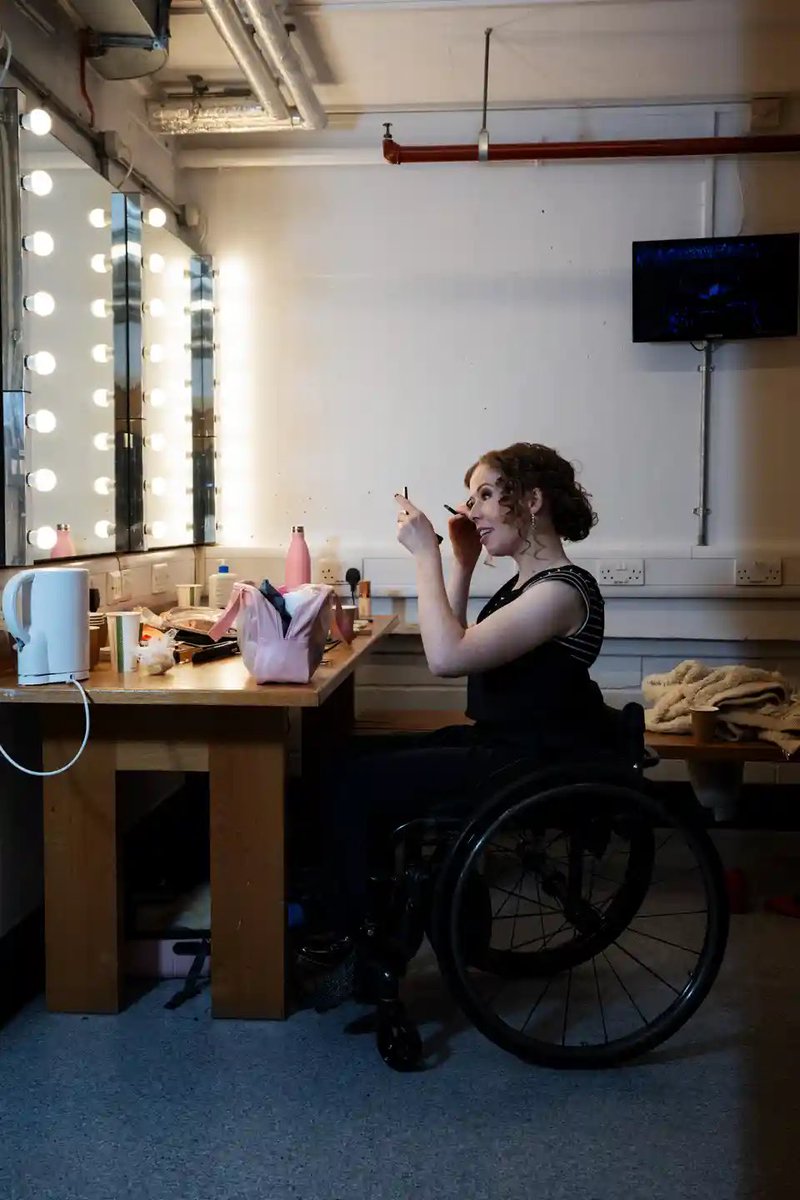 Backstage pics from last night’s @OlivierAwards, from a feature on @guardianstage, featuring presenter @hanwaddingham & Olivier winner @AmyTrigg. More here: theguardian.com/stage/gallery/…