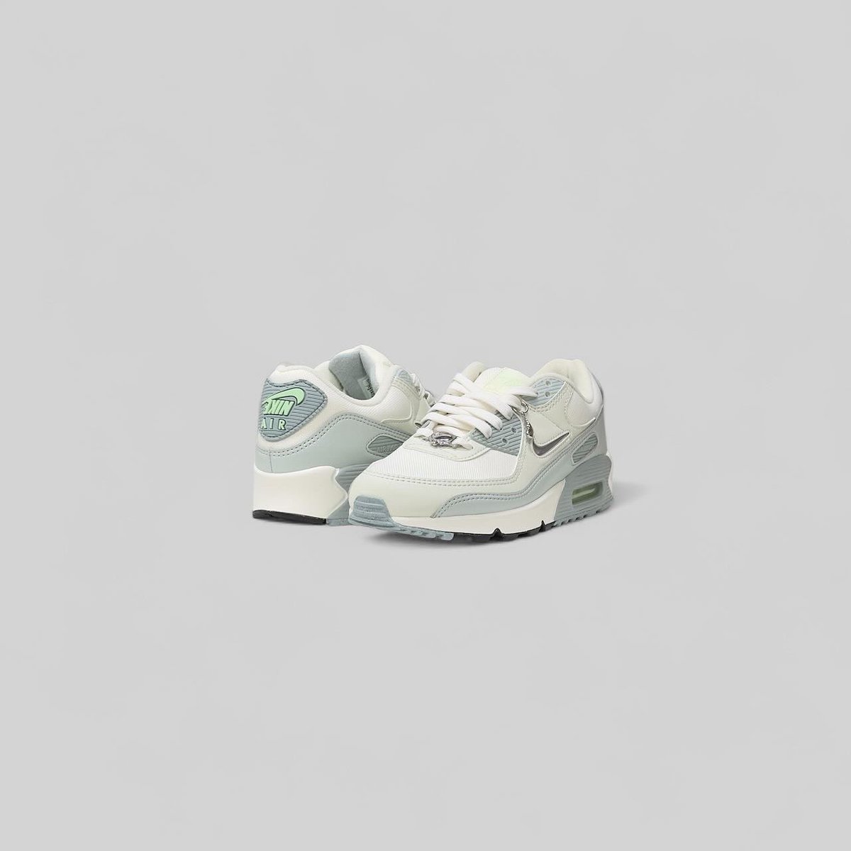 Nike Next Nature Series available now! 

Women’s Nike Dunk Low SE Next Nature “Sea Glass”

Women’s Air Max 90 SE Next Nature “Molten Metal”

#streetgameusa #shoelover #kickstagram #itsaneighborhoodthing #footwear #streetwear #womensfashion #nike #womensshoes