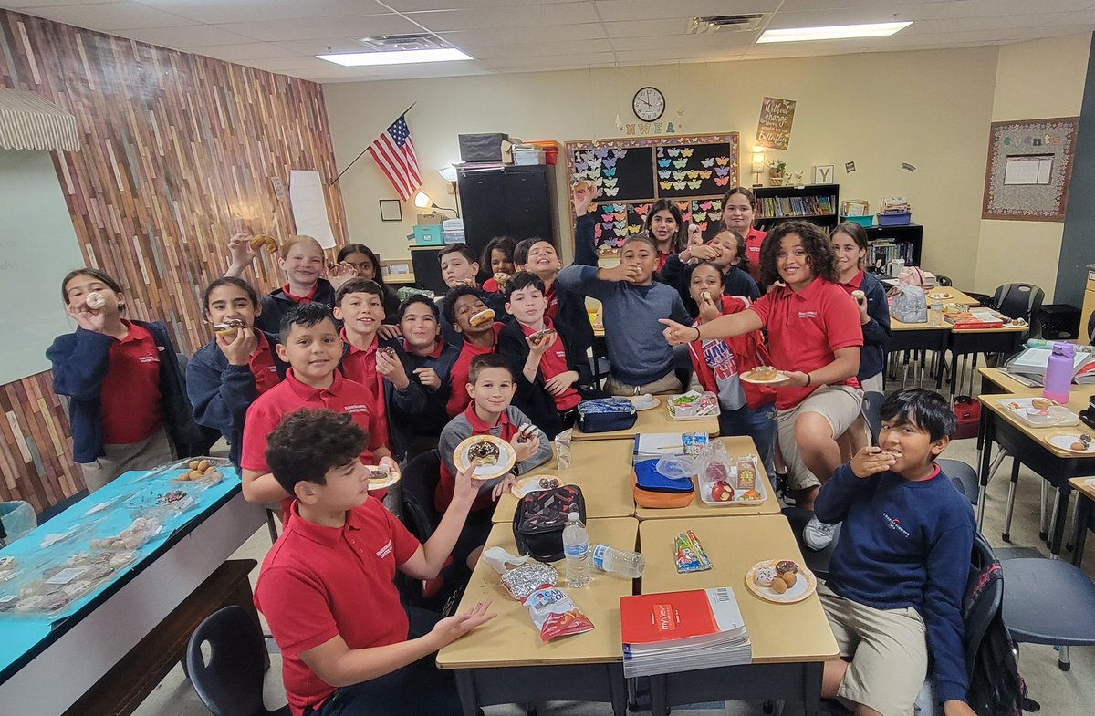MrsYanson's tweet photo. My students are required to do 8 Lexia lessons per week(2x the requirement). 25 students were rewarded with donuts for completing their work for 9 weeks straight!  "The one who does the work does the learning!"
@HHCS_Hawks @NirvaniRamnath @aliano_mr @AVID4College @CSUSAJonHage https://t.co/tbPogNsVcr