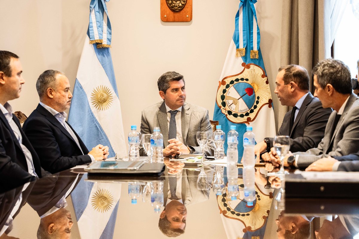 Todos los argentinos, especialmente nuestros jóvenes, padecen el flagelo del consumo de drogas. Generar políticas para abordar esta problemática es un compromiso que asumimos desde el primer momento.

Junto a <a href="/RobertoEMoro/">Roberto Moro</a>, secretario de Políticas Integrales sobre Drogas,