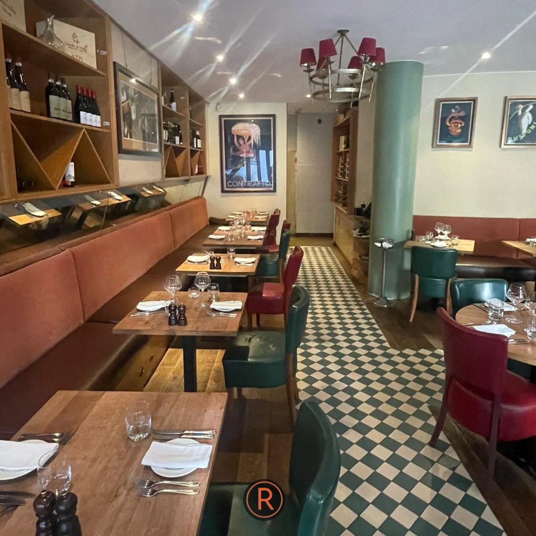 🔔 Site Available in St James’🔔

• c. 2,000 sq. ft. (Ground Floor) plus 10 covers outside.
• Fixtures and Fittings to remain.
• Full extraction system.
• Term of up to 25 years.

Jonny Novick
M: 07932 933419
E: jonny@restaurant-property.co.uk