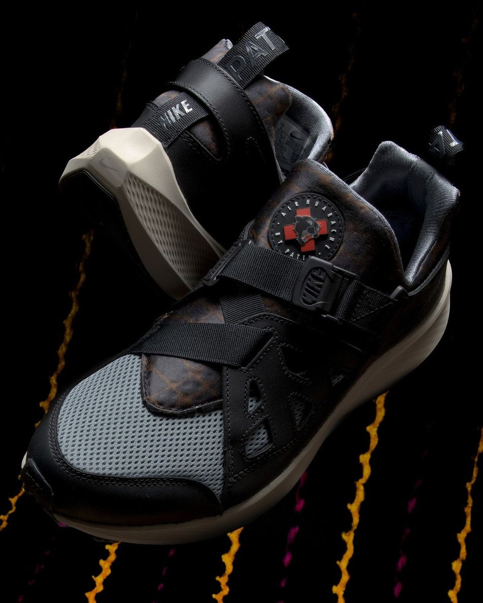 eebsp_'s tweet image. Là on parle ! Nike x @Patta_NL se retrouvent sur une collection running complète et surtout sur cette Air Huarache Plus qui sera dispo sur le shop 🇳🇱 le 26 avril et le 2 mai sur l'App Nike consacrée aux souliers de sport. 👀
Vous en dites quoi ?

#eebsp #patta