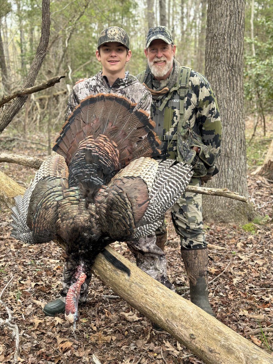 UnionSportsmen's tweet image. Passing on the love for hunting! USA Director Kevin Grubbs had the honor of guiding Grayson and Chase, grandsons of valued partner Danny Kelly, on their 1st turkey hunt. Proud grandpa moment, right Danny? #TurkeyHunt #FirstHunt #TurkeySeason 🦃