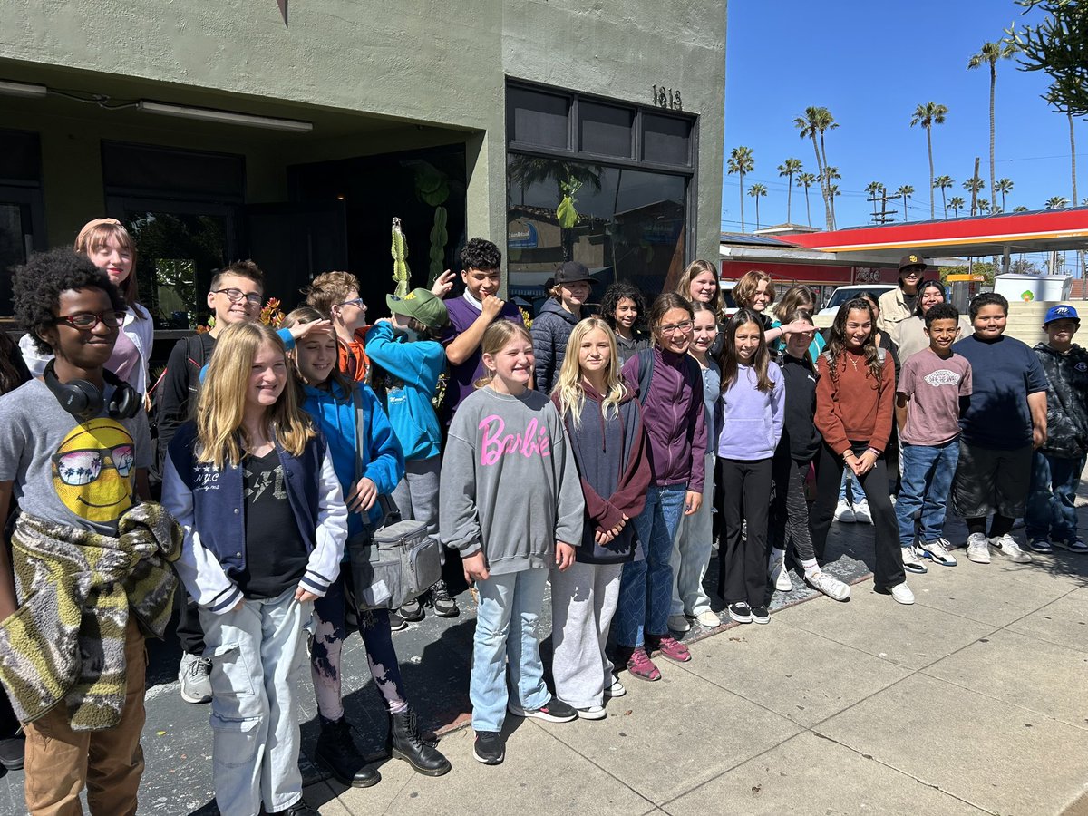 VidaMsBorn's tweet photo. @VIDASHARKS Cooking Club with Chef Eliza got to experience learning to how make dishes at a local restaurant with real local chefs! https://t.co/igwgFP8iKC