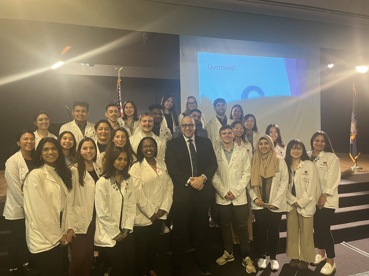 Another successful Pharmacy Day 2024! Thank you @NYSenatorRivera for stopping by to address the students and pharmacists.