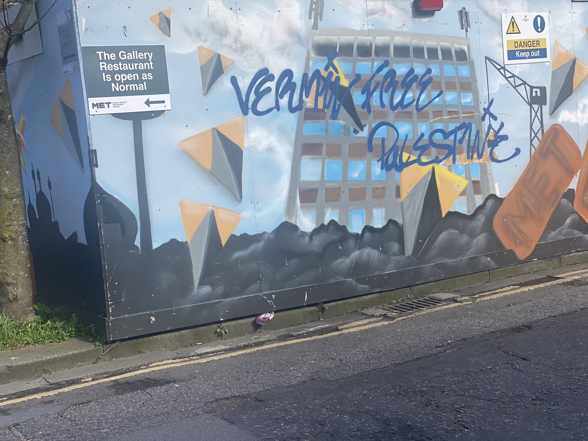 Maybe @brightonpsc would like to explain why they felt the need to crop this picture? The graffiti actually reads: “Vermin free Palestine” I can only assume the ‘vermin’ they are referring to are Jews. Be grateful if @BrightonHoveCC can remove it ASAP @BellaSankey