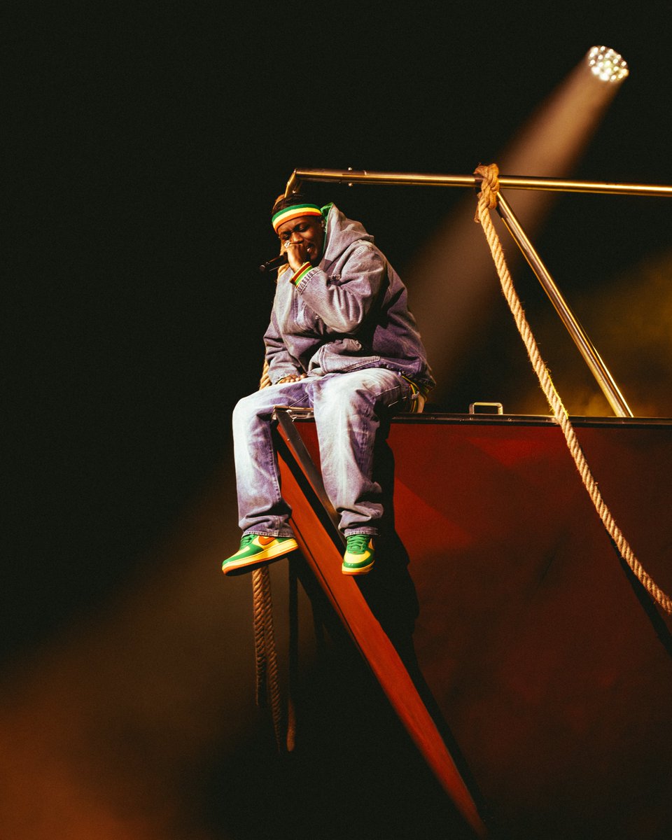 coachella's tweet photo. Big boat for lil boat @lilyachty https://t.co/oXTB6H9OO3