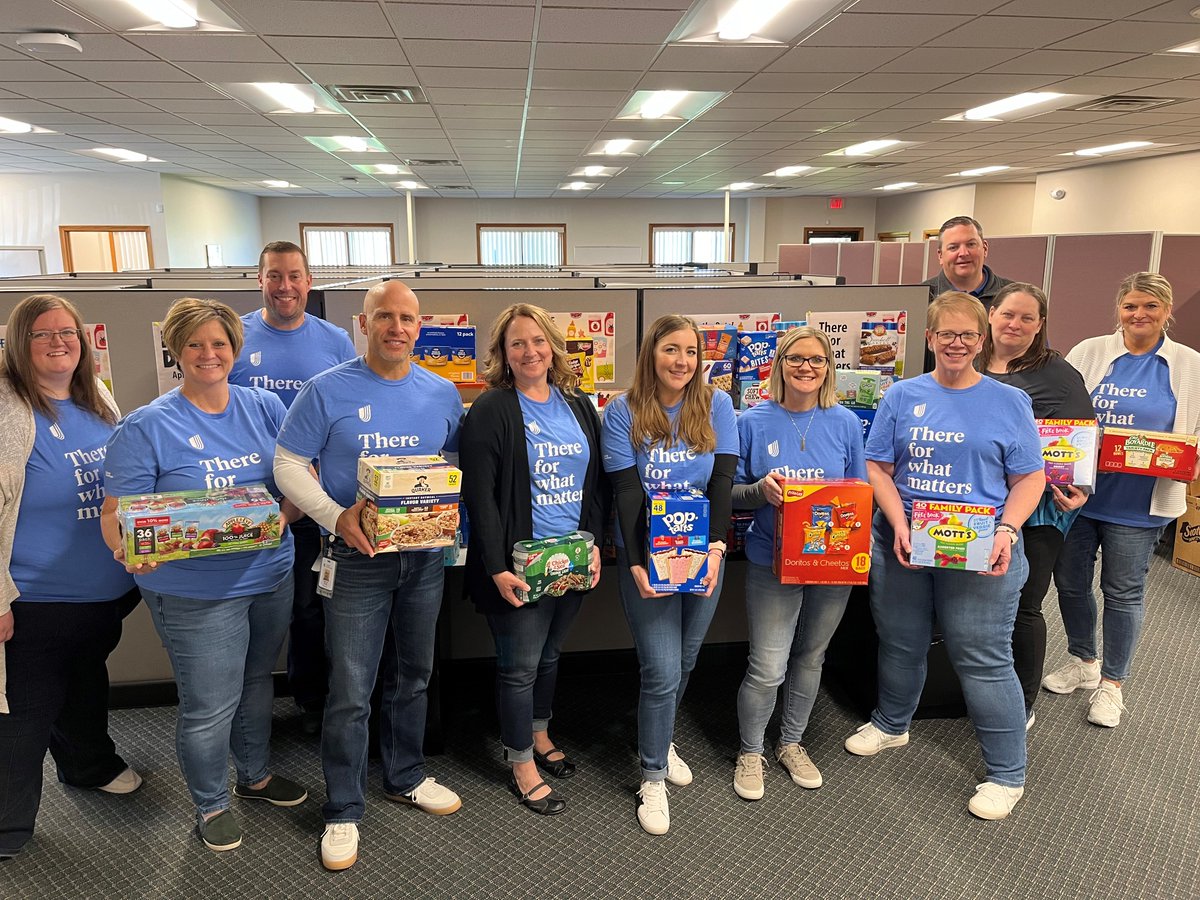 On 4/11, our team brought in food donations for the #backpacksacks & #kidssummerfoodbags programs through our local food pantry for our #DayofService!  Employees created uplifting cards & started a tradition to share in the hunger fighting mission!  #NoKidHungry #FeedIowaKids