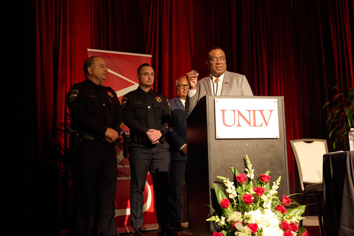 PresArchiveUNLV's tweet photo. It was a privilege to honor Detective Nate Drum &amp; Officer Damian Garcia for their heroic actions on Dec. 6. My deepest appreciation goes out to these officers &amp; all of @UPDSouth. Our entire campus and community is grateful for your bravery and the efforts of all law enforcement. https://t.co/yJg8yg6vNX