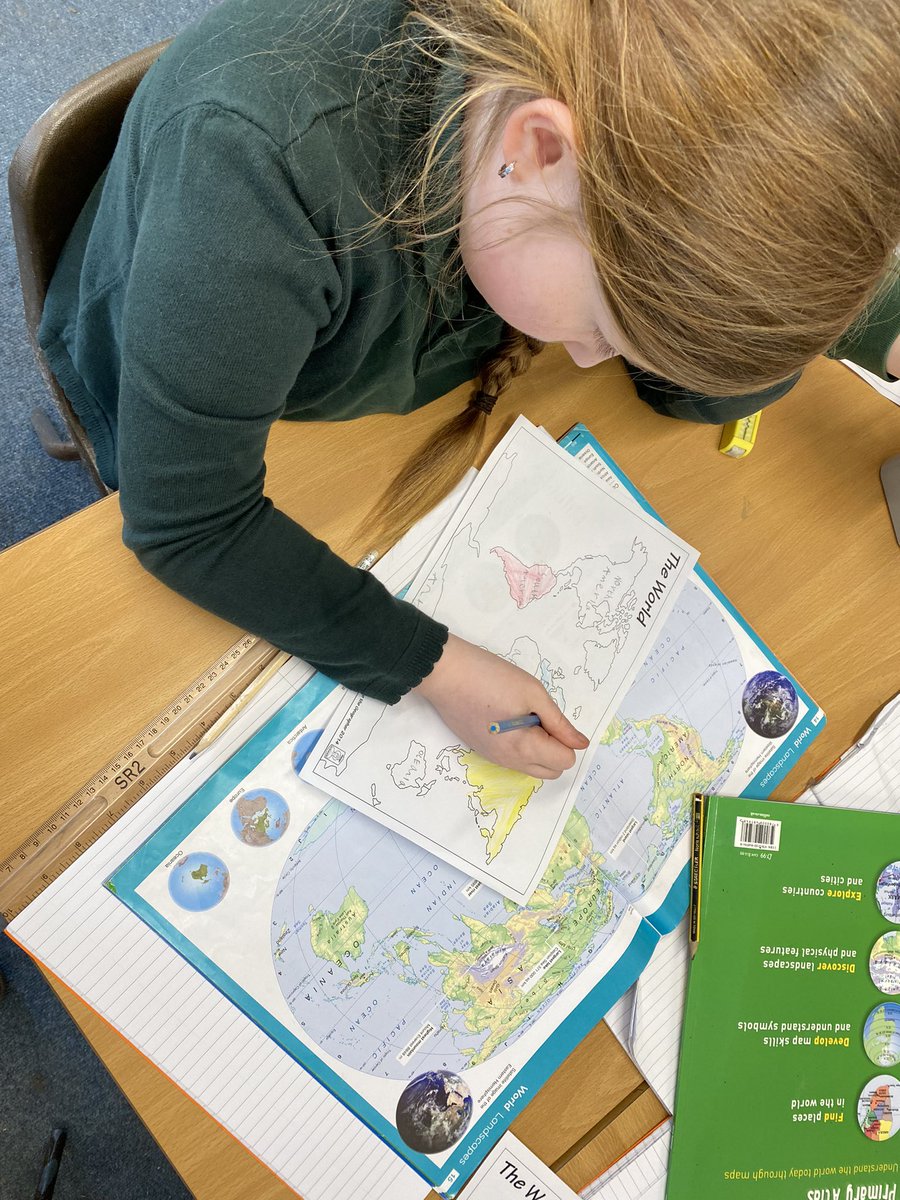 Welcome to Term 5! 😄This afternoon we launched our new learning enquiry ‘How did The Nile help Ancient Egyptians to survive and thrive?’We looked at atlases to help us locate Egypt. @CastleBatchPSA @CBPSA_VP @BonseyMrs