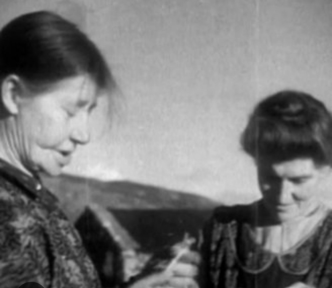 IN SHEEP'S CLOTHING (1932) An early silent doc from Glaswegian filmmaker Jenny Gilbertson We see the process of making wool clothes on a Scottish island. From shepherding the sheep...to the shearing...to treating and prepping the material Fascinating stuff. To me anyway