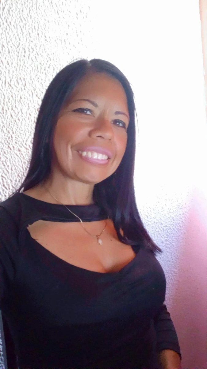 yolucecita's tweet photo. Ya en casita. Y recién alimentando a la musa y con el aire activado. Que tengan un extraordinario y feliz inicio de semana mis Xseros. Vida y Salud ✌🏼😎
#AlmorzandoAndo #FelizInicioDeSemana #FelizLunes #AComer #BarrigaLlenaCorazonContento #MeLoComoTodo
😋🤗🍽🥩🍚🧃🌷🌻 https://t.co/vVJkxxy1WS