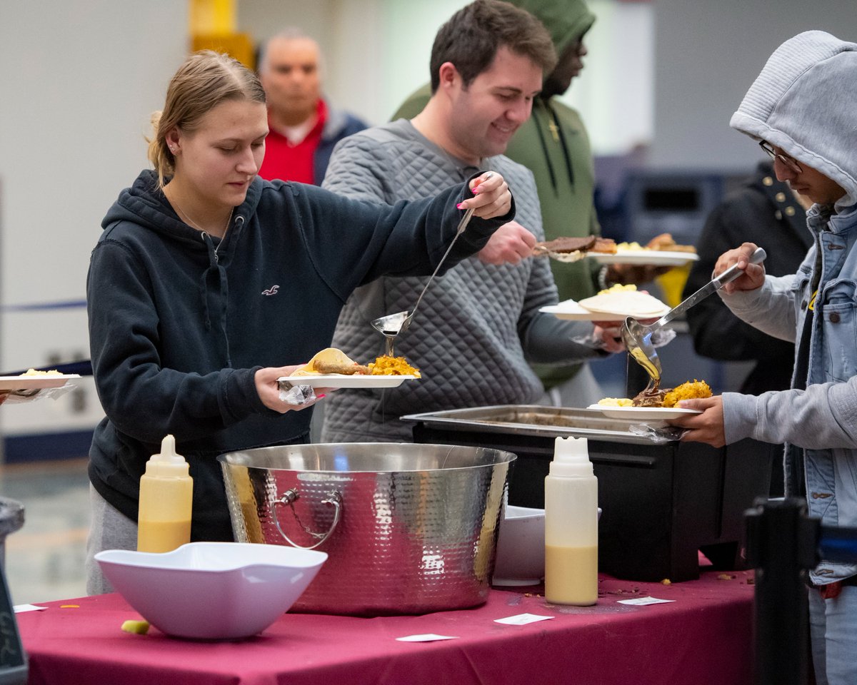 Let's fuel up for finals 💪 Get your FREE late-night breakfast at the Mountainlair from 10 pm to midnight. Feed those brains and crush those finals!