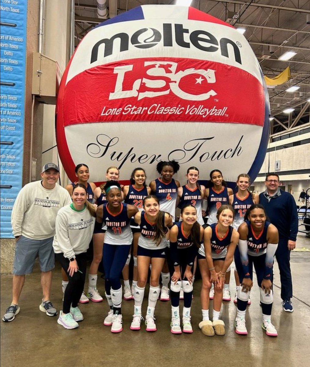 So proud of my teammates and coaches, HJV 14 Elite earned an Open bid this weekend🎊🎉🥳. See you in Vegas 🙌🏾 @MaxPreps @houstonjuniors @VBAdrenaline @PrepVolleyball @PrepDig @CyRanchVball