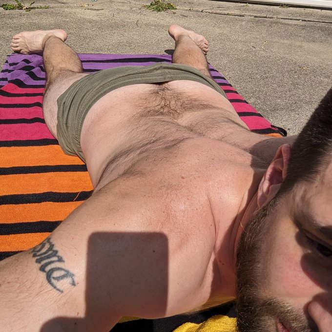 Feels good to get some sun https://t.co/B2NpwSQJCq<a href="/tag/newprofilepic"class="tags"><span>#newprofilepic</span></a>