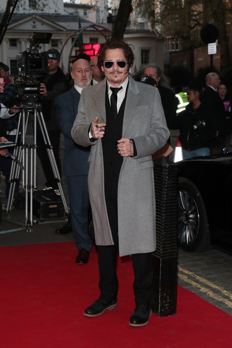 HQ of JD at today's JdB premiere. ❤️🥰😍🥰❤️#JohnnyDepp #JohnnyDeppIsLoved