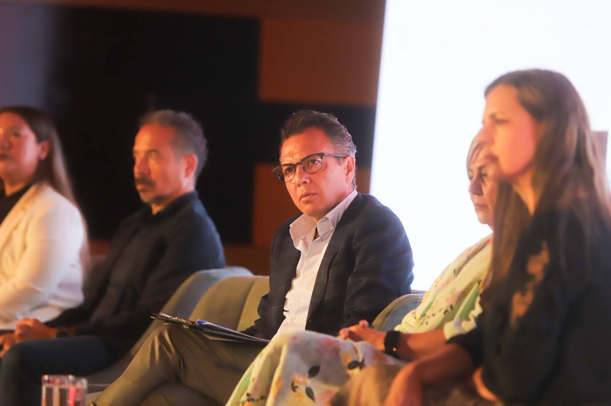 PabloLemusN's tweet photo. Regionales de Autismo: Chapala, Puerto Vallarta, Tepatitlán y Zapotlán el Grande y modernizaremos la infraestructura hospitalaria existente.

Nuestras propuestas sí son reales y en equipo, las haremos posibles. ¡Ánimo, Jalisco!

#LemusJalisco
#GobernadorLemus
#YoJalisco🧡 https://t.co/vhxkcWrSbP