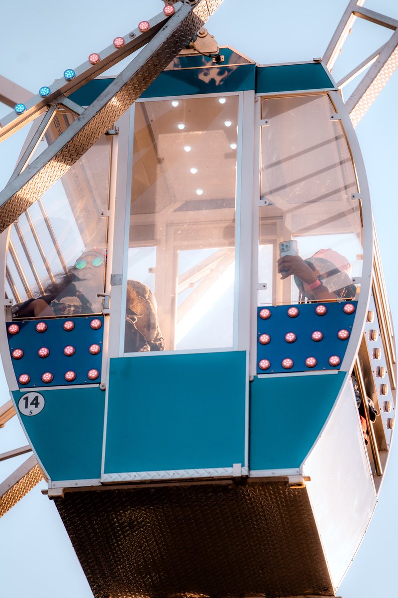 🎡🌻☁️ | 📸: @itchyeyephotos @Sarahdelangel