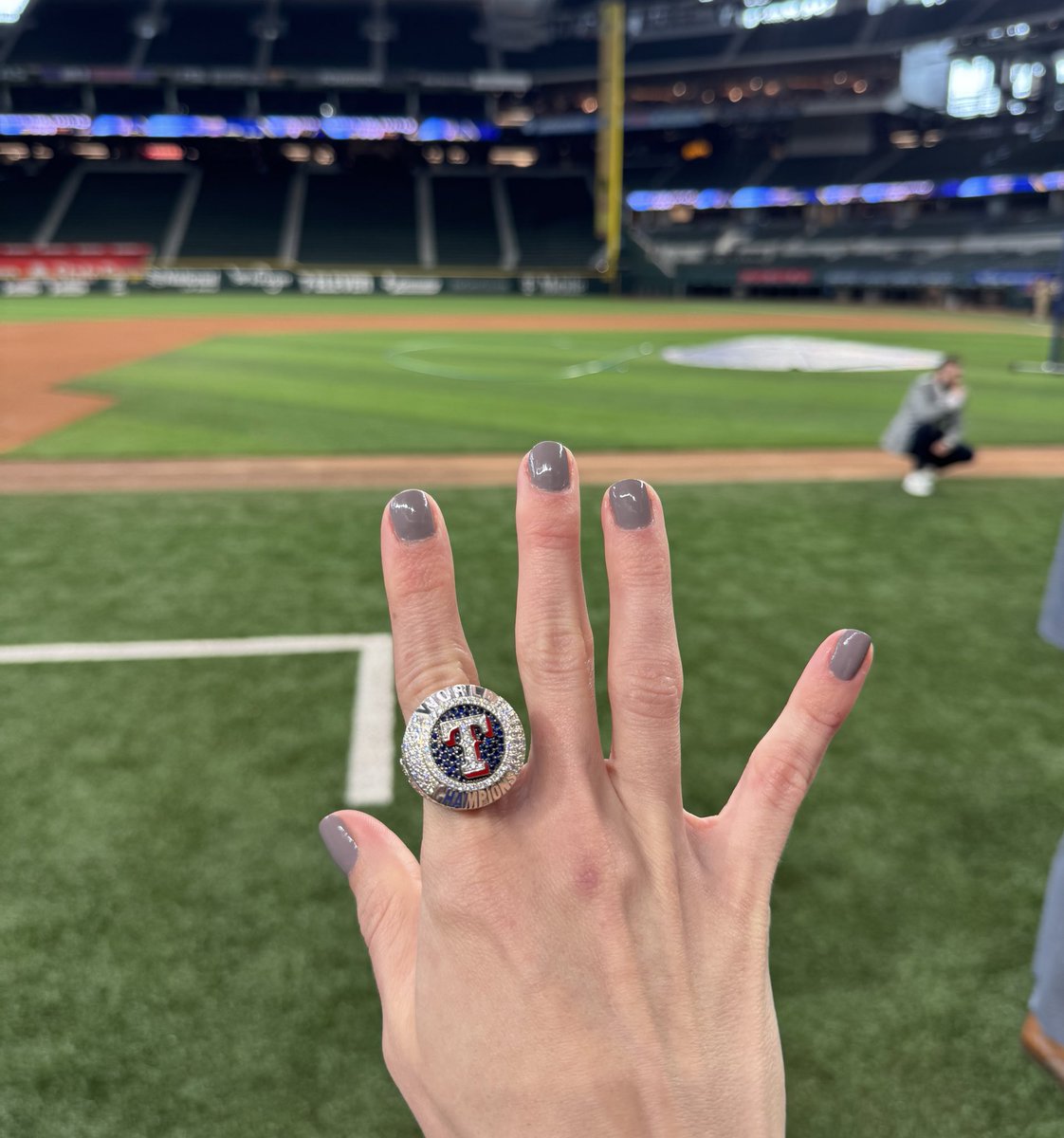 Amanda Kent tweet media