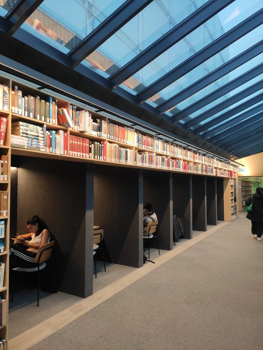 La biblioteca de la Universidad de San Andrés te da ganas de estudiar